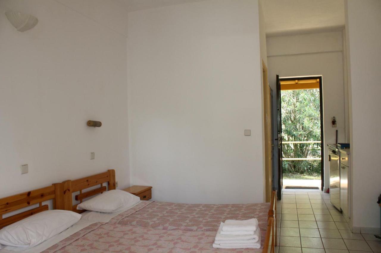 קאבוס Irini-Appartement מראה חיצוני תמונה
