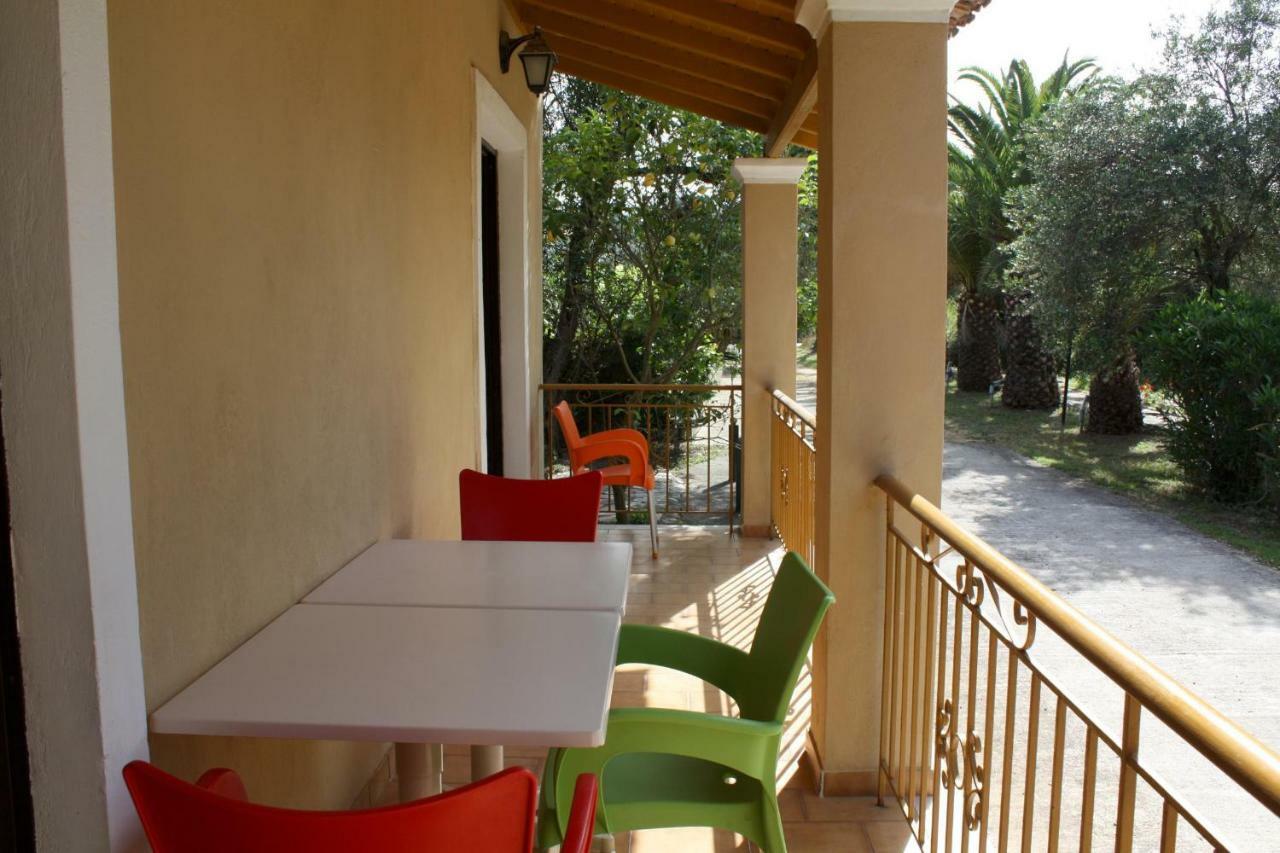 קאבוס Irini-Appartement מראה חיצוני תמונה